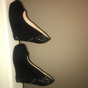 Dots - Studded Wedges